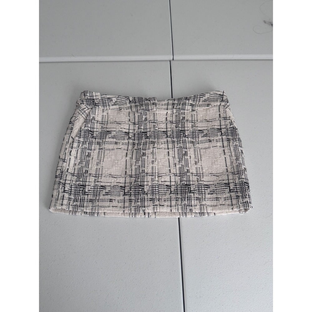 Forever 21 Tweed Mini Skirt Cream Black Plaid Metallic High Waisted Size M s3 - Picture 2 of 7